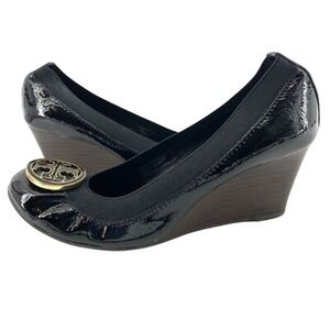Tory Burch Logo Black Patent Caroline Wedge Pumps